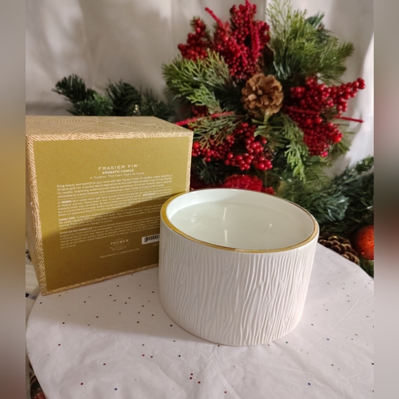 Thymes Frasier Fir Aromatic Candle - 20 oz - Picture 6 of 7
